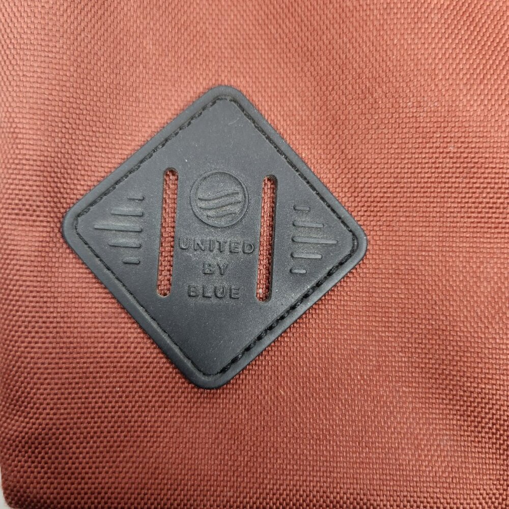 United by Blue Deadstock (R)evolution Transport Pouch Crossbody Bag - Picture 5 of 11